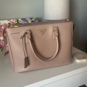 Authentic Prada Saffiano
Double Zip Tote Bag, light pink Tote